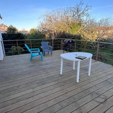 בית נופש Chez Annette Et Bebert Montamisé